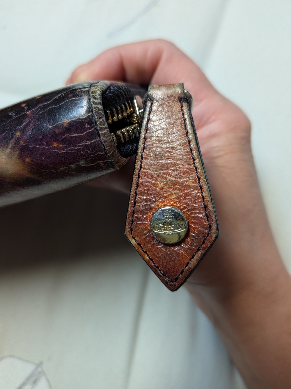 Vivienne Westwood Galaxy Gradient Zip Wallet - Copper to Purple - Picture 3 of 10